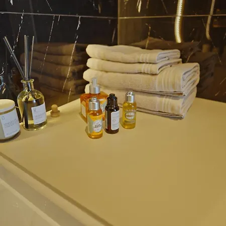 Qoople Legend 37-a40 Prime Sea Location *