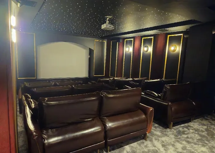 Qoople Legend 2-bedroom Premium *