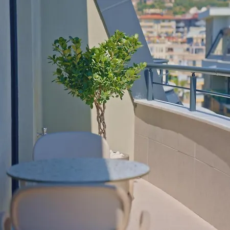 Qoople Legend 37-a40 Prime Sea Location *