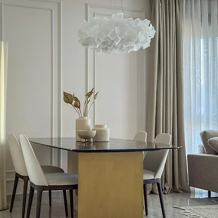 Qoople Legend 2-bedroom Premium אלאניה