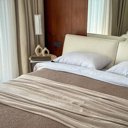 Qoople Legend 2-bedroom Premium דירה *