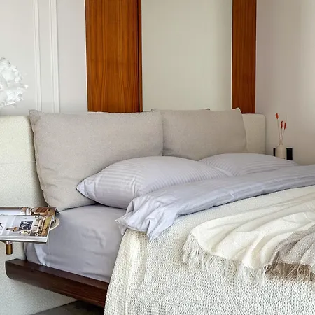 Qoople Legend 2-bedroom Premium
