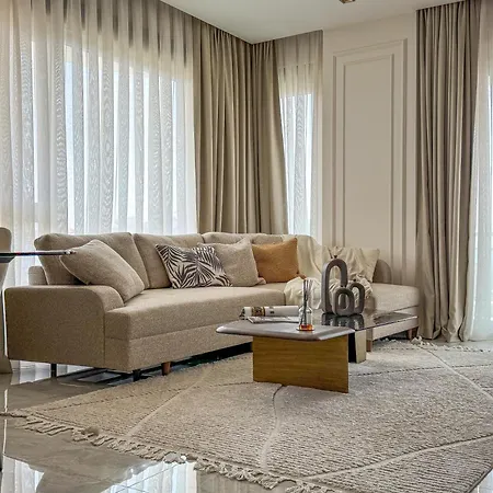 דירה Qoople Legend 2-bedroom Premium אלאניה