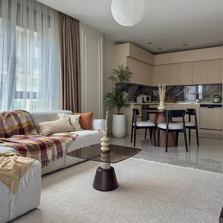 Qoople Legend 2-bedroom Premium * אלאניה