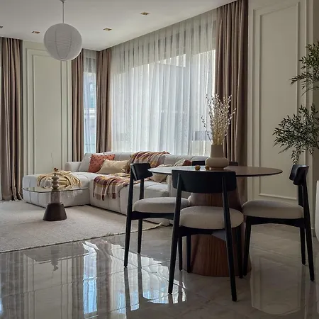דירה Qoople Legend 2-bedroom Premium