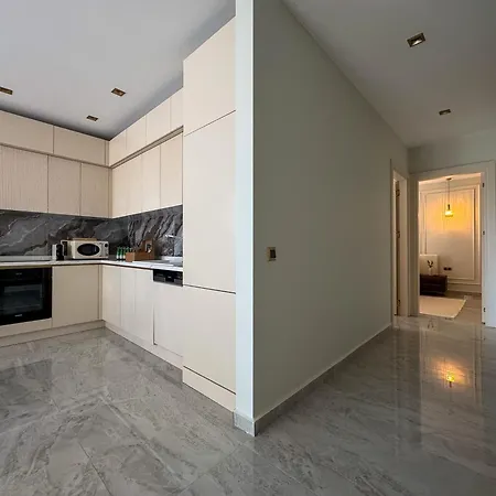 Qoople Legend 2-bedroom Premium אלאניה