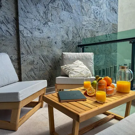 Qoople Legend 2-bedroom Premium *