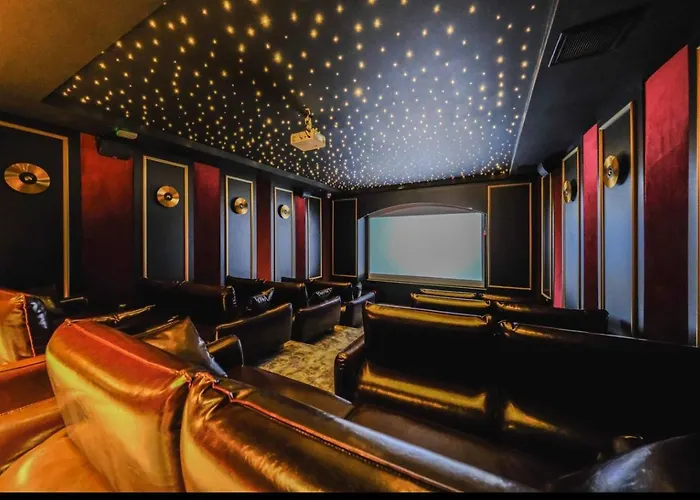 Qoople Legend 2-bedroom Premium דירה אלאניה