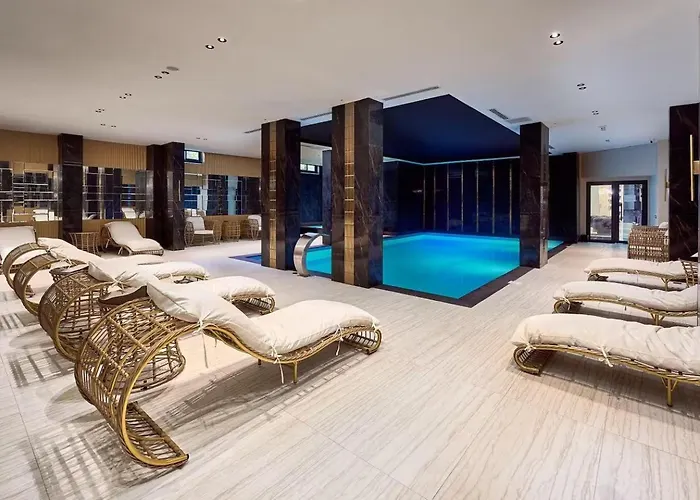 Qoople Legend 2-bedroom Premium