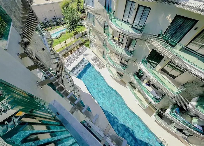 Qoople Legend 2-bedroom Premium *