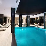 Qoople Legend 2-bedroom Premium *