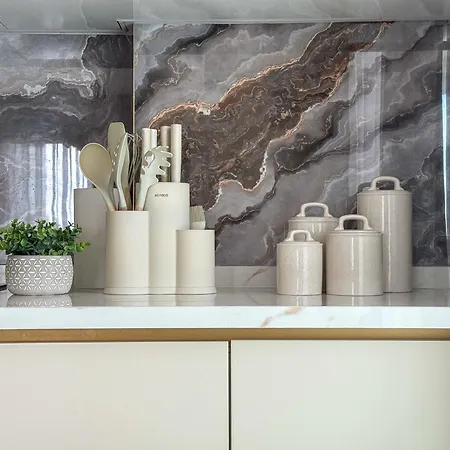 Qoople Legend 2-bedroom Premium